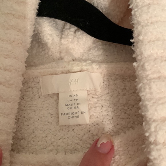 H&M Fuzzy white matching set - Picture 7 of 9